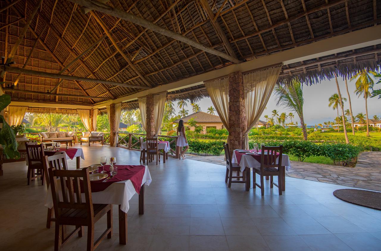 The Sands Beach Resort Bwejuu Exteriör bild