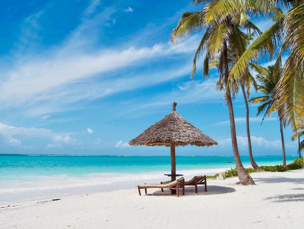 The Sands Beach Resort Bwejuu Exteriör bild
