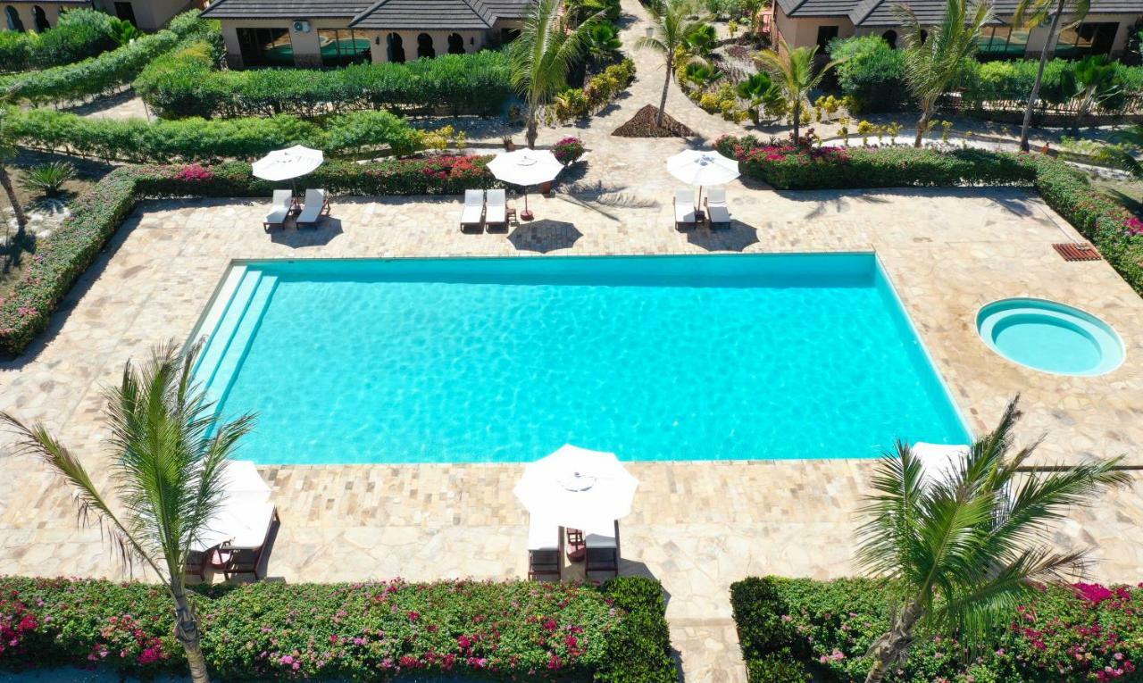 The Sands Beach Resort Bwejuu Exteriör bild